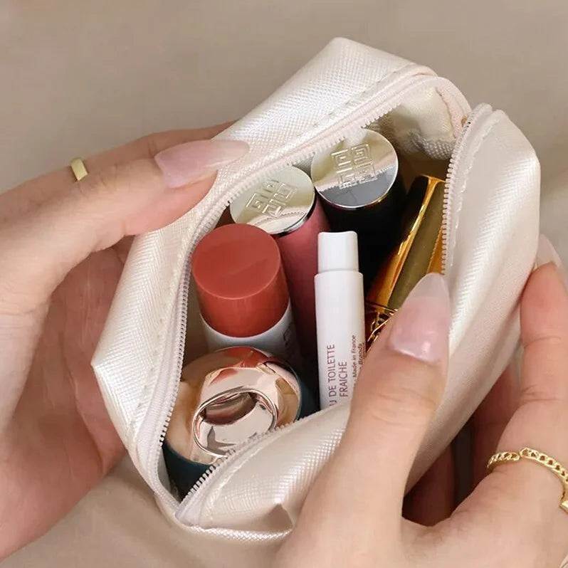 [v2] Mini Makeup Bag 2